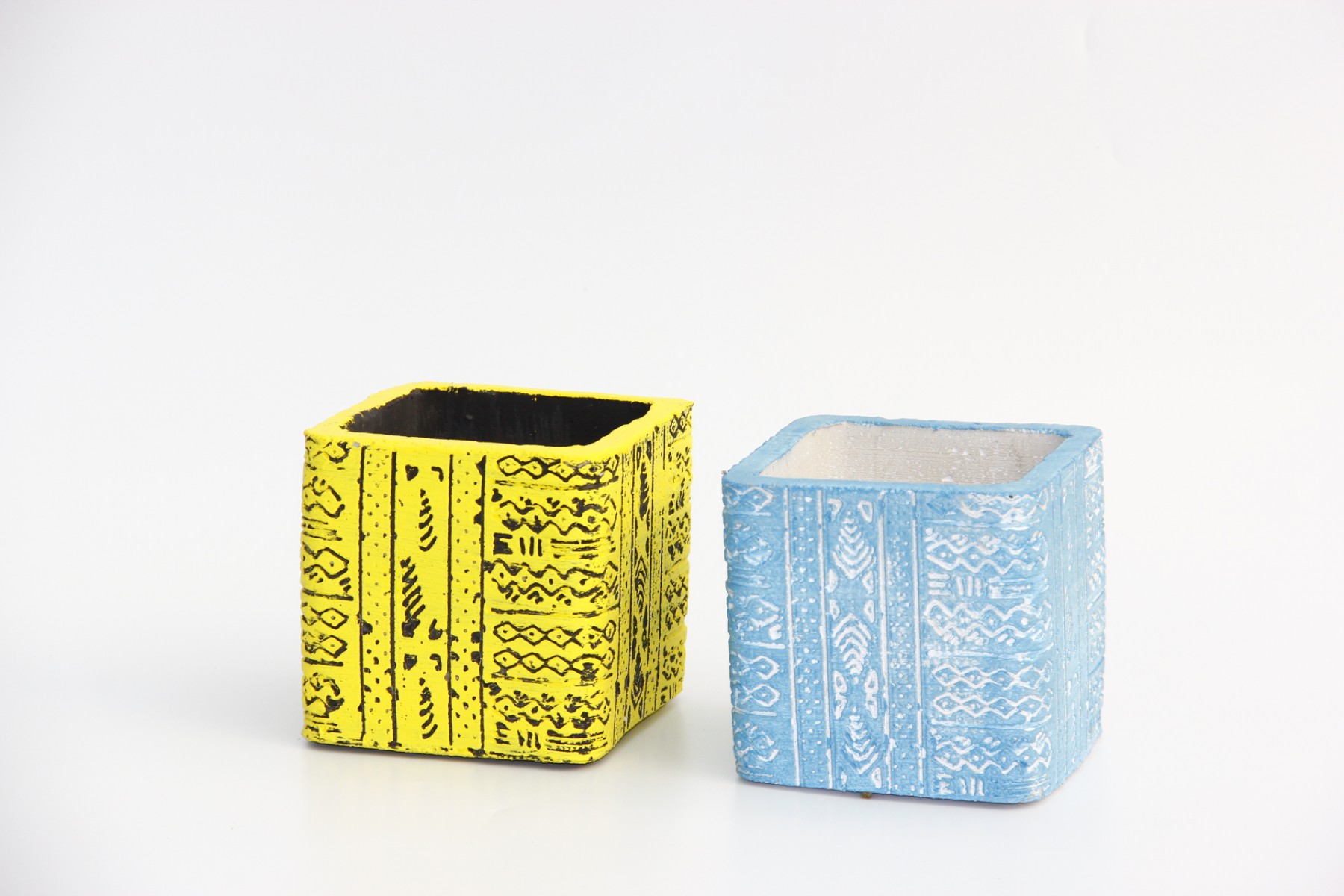 KAKTÜS SAKSI SETİ - 2 ADET EL YAPIMI ARKAİK SARI-MAVİ KAKTÜS SAKSI SETİ - 2 ADET EL YAPIMI ARKAİK SARI-MAVİ