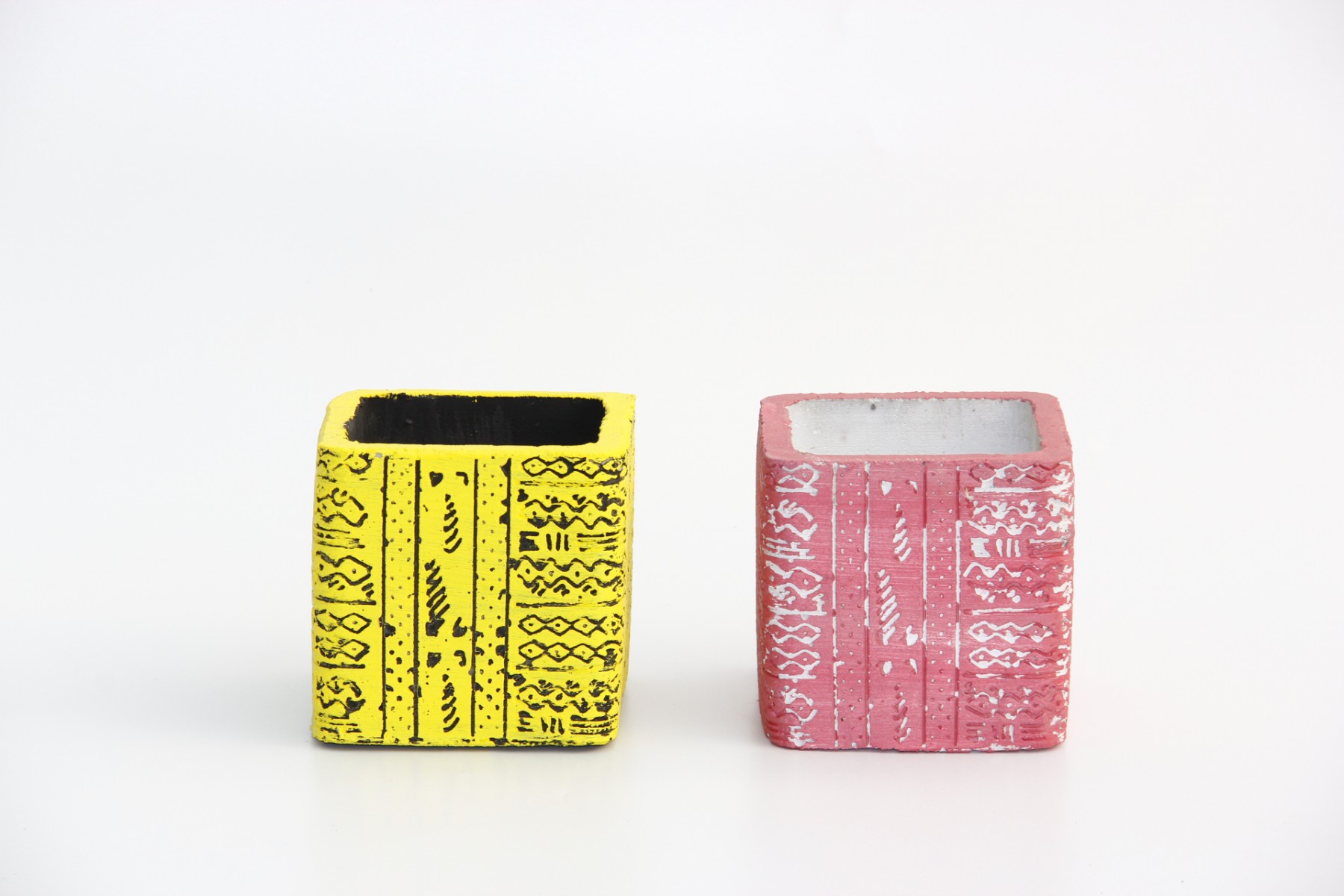 KAKTÜS SAKSI SETİ - 2 ADET EL YAPIMI ARKAİK SARI-PEMBE KAKTÜS SAKSI SETİ - 2 ADET EL YAPIMI ARKAİK SARI-PEMBE
