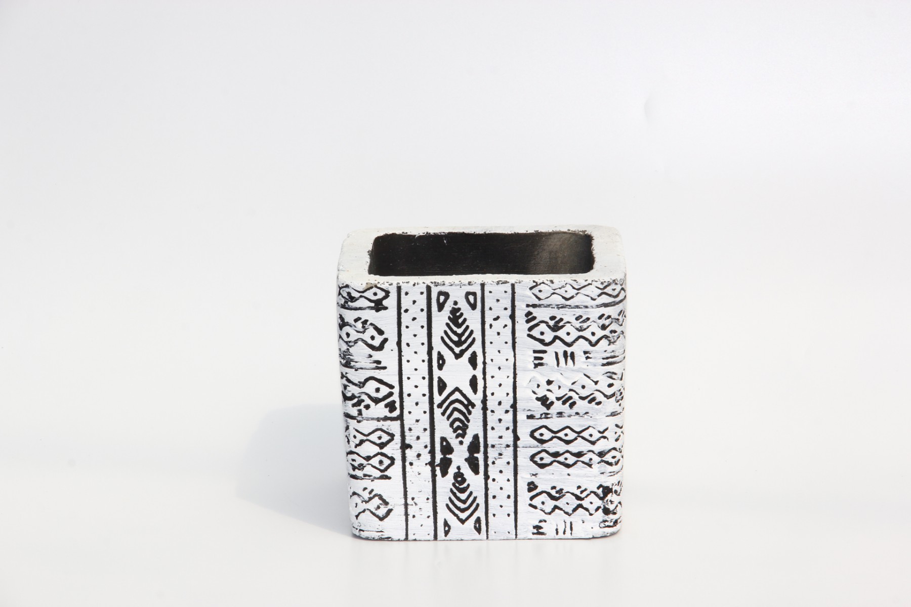 KAKTÜS SAKSISI - EL YAPIMI ARKAİK BEYAZ RENK KAKTÜS SAKSISI - EL YAPIMI ARKAİK BEYAZ RENK