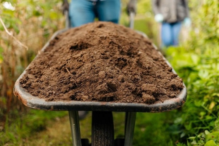 Doğal Elenmiş Bahçe Toprağı 5 Litre